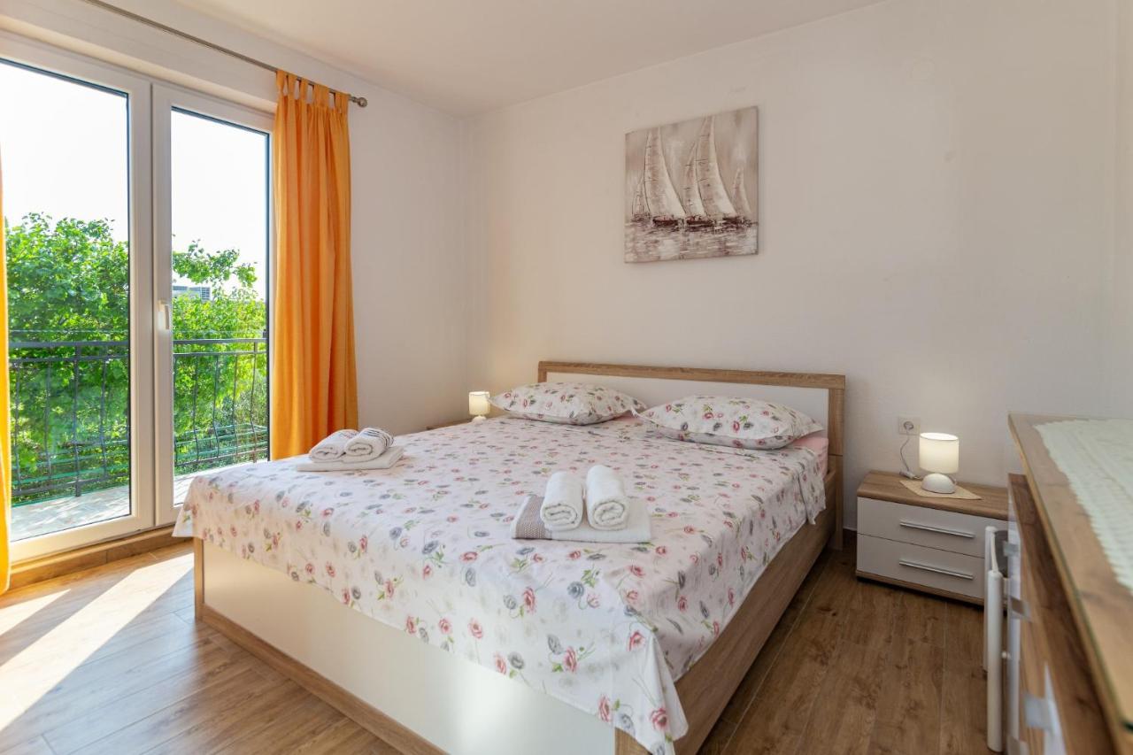Navis Sea View Apartment With Pool Makarska Zewnętrze zdjęcie