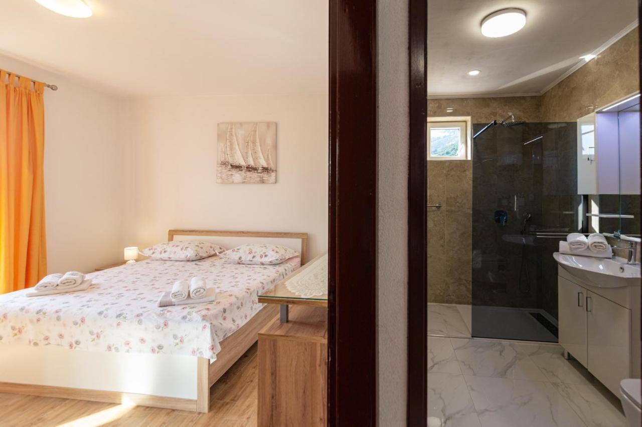 Navis Sea View Apartment With Pool Makarska Zewnętrze zdjęcie