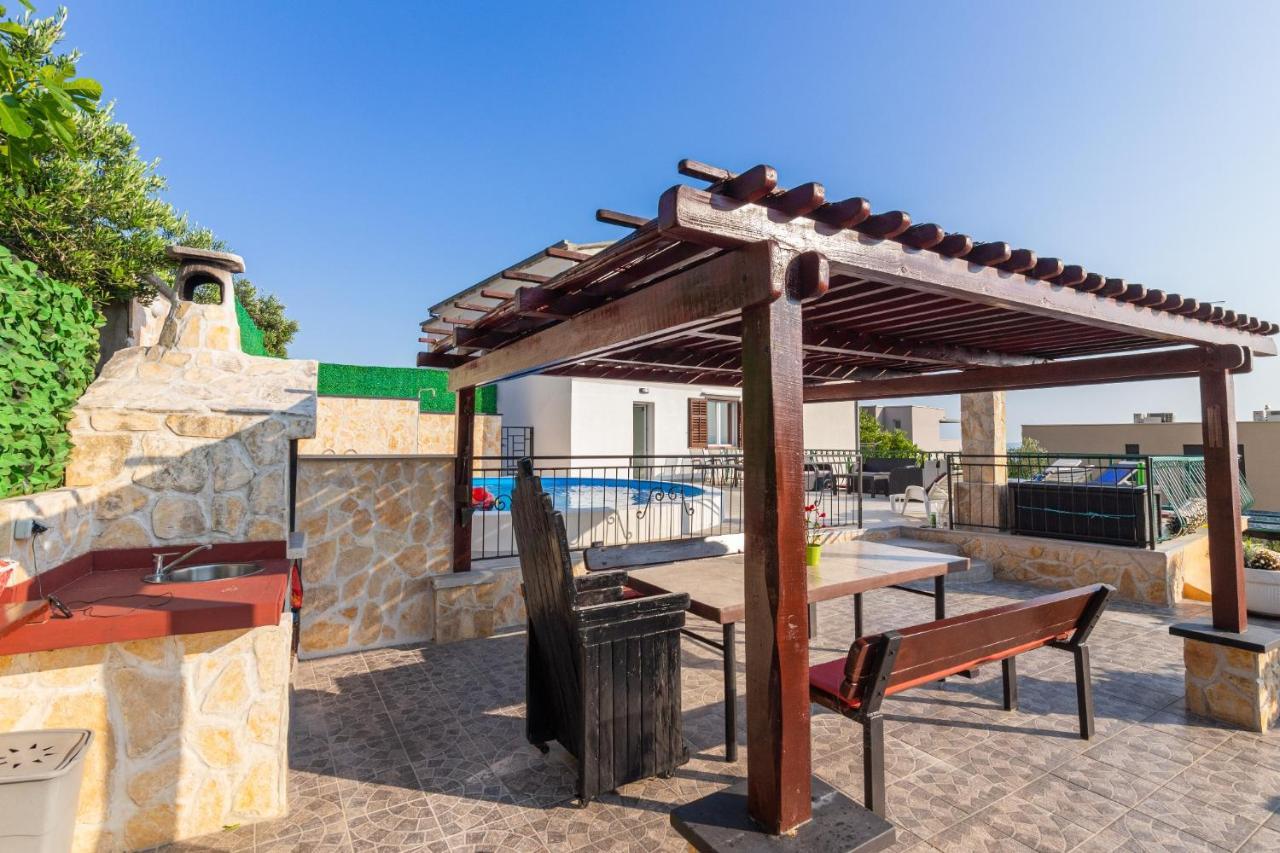 Navis Sea View Apartment With Pool Makarska Zewnętrze zdjęcie